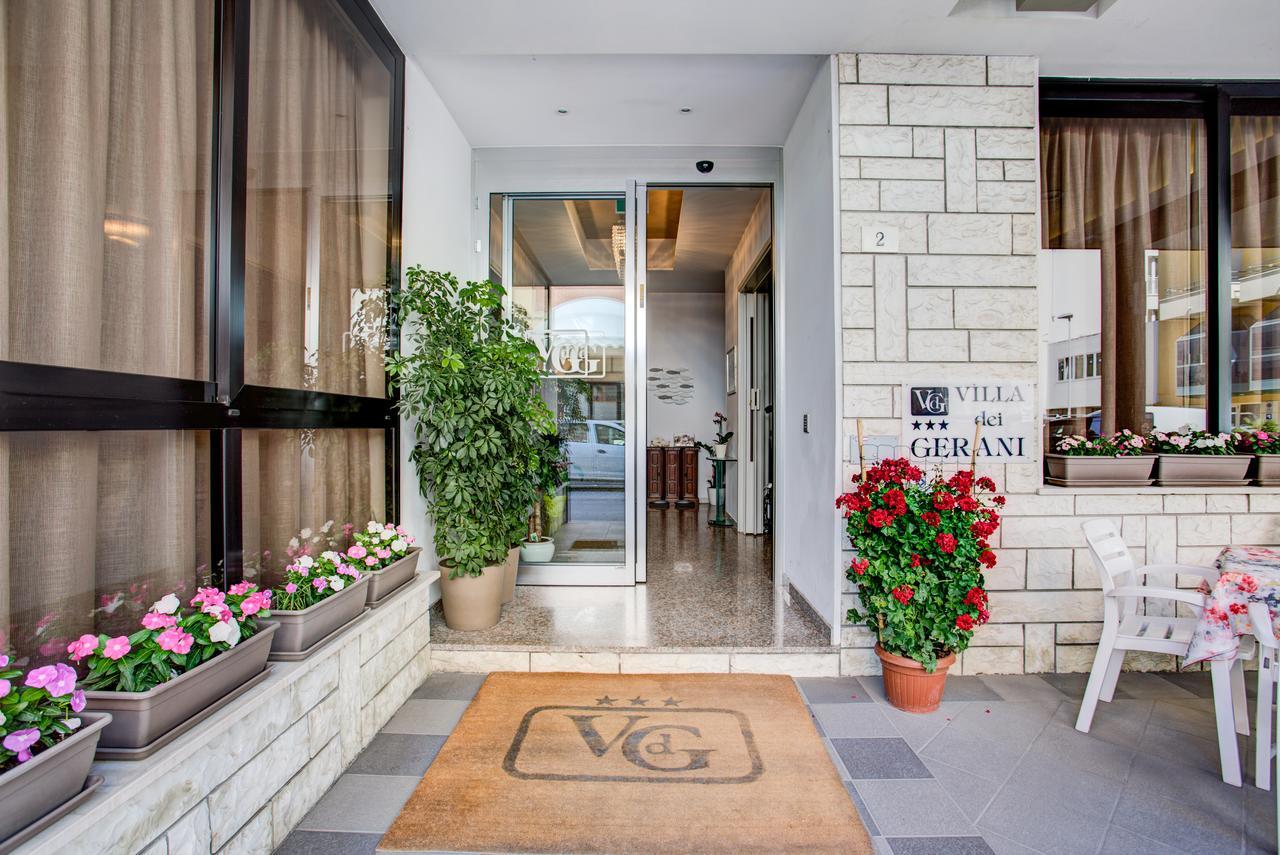 Hotel Villa Dei Gerani Rimini Exterior foto